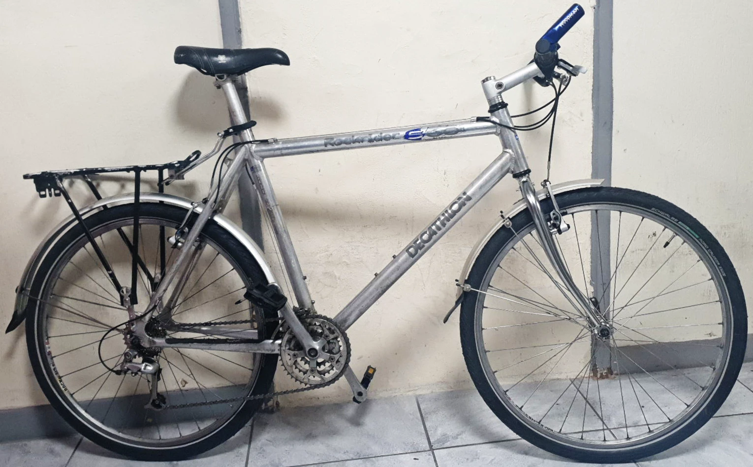 Vélo de voyage / randonnée Rockrider 560 26 pouces